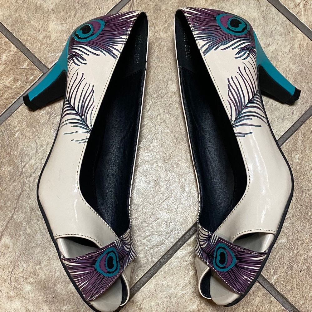 TUK Women's Leather White, Teal, and Black Size 9M Heels Elegant Formal Office - Picture 6 of 13